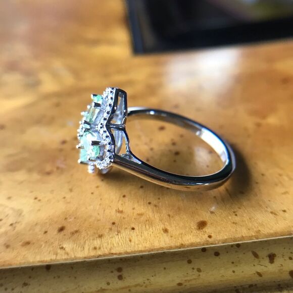 Natural Mint Garnet Moissanite Sterling Silver Ring Size 8 - Picture 2 of 9